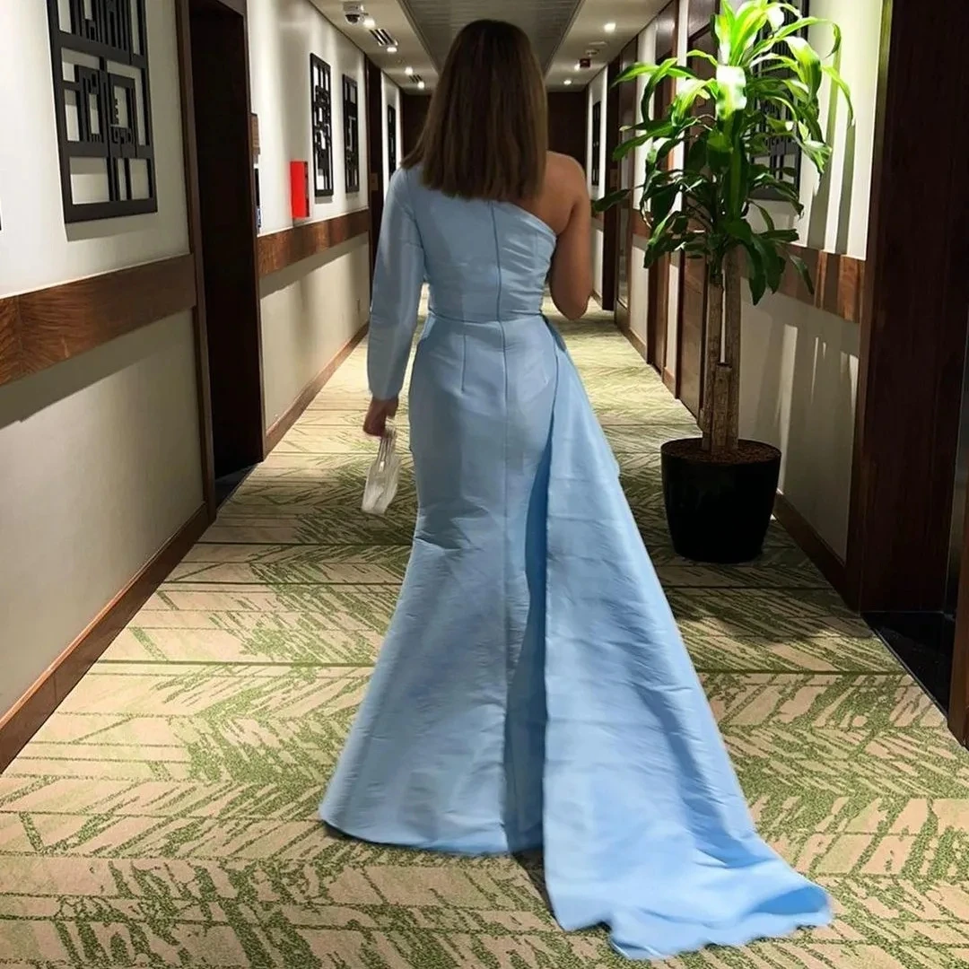 Vestidos de Noche Azul cielo con tren de Flutters, vestido de graduación de Dubai saudita, un hombro, manga larga hasta el tobillo, vestidos para ocasiones especiales