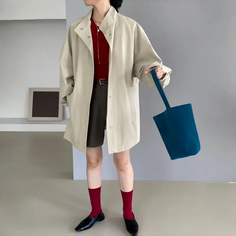 Locker geschnittene Jacke, Oversize, schlichtes Hemd, Basic-Trenchcoat für Damen, mit Revers, einreihig, einfarbig, mit Taschen, Mantel, koreanischer Boyfriend-Stil, Neu. – Detail 6