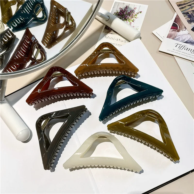 

Korea Fashion New Big Triangle Hairpin Headwear Resin Sweet Hair Claw Clip Accessories For Women Girls