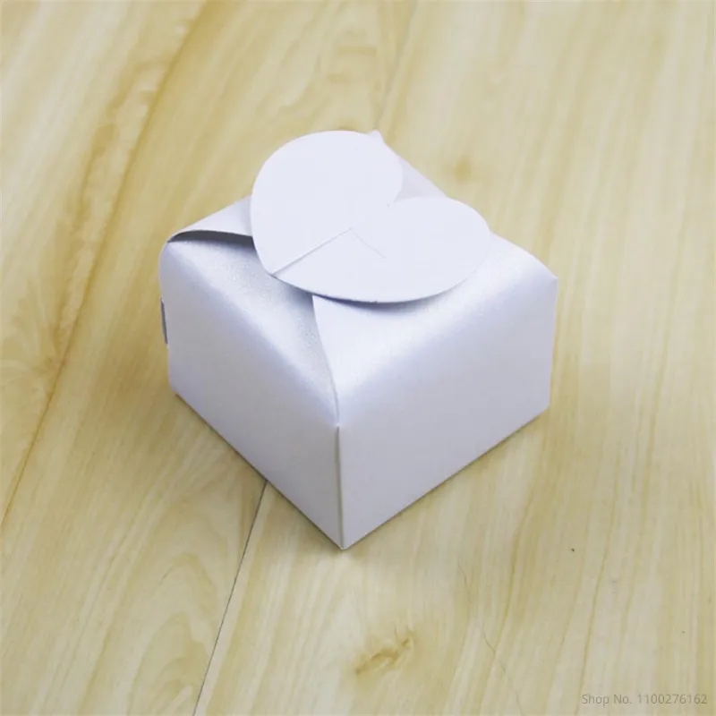 50pcs/Lot White Heart  Box for Baptism Sugared Almonds Baby Shower Gifts for Guests Wedding Souvenirs Birthday Candy Bag