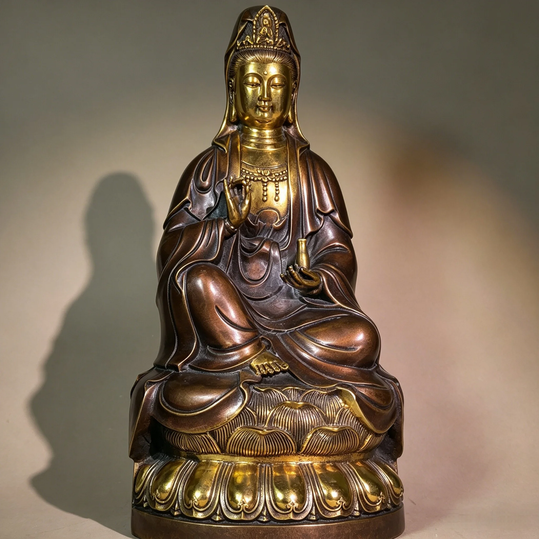 Oversized Exquisite Antique Gilded Nanhai Guanyin Statue, Bronze Ornament for Living Room Home Decoration, Cultural Curio Collec