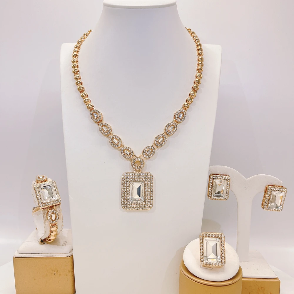 

Classic Gold-plated Floral Women's Jewelry Set Rhinestones Perfect for Weddings Parties