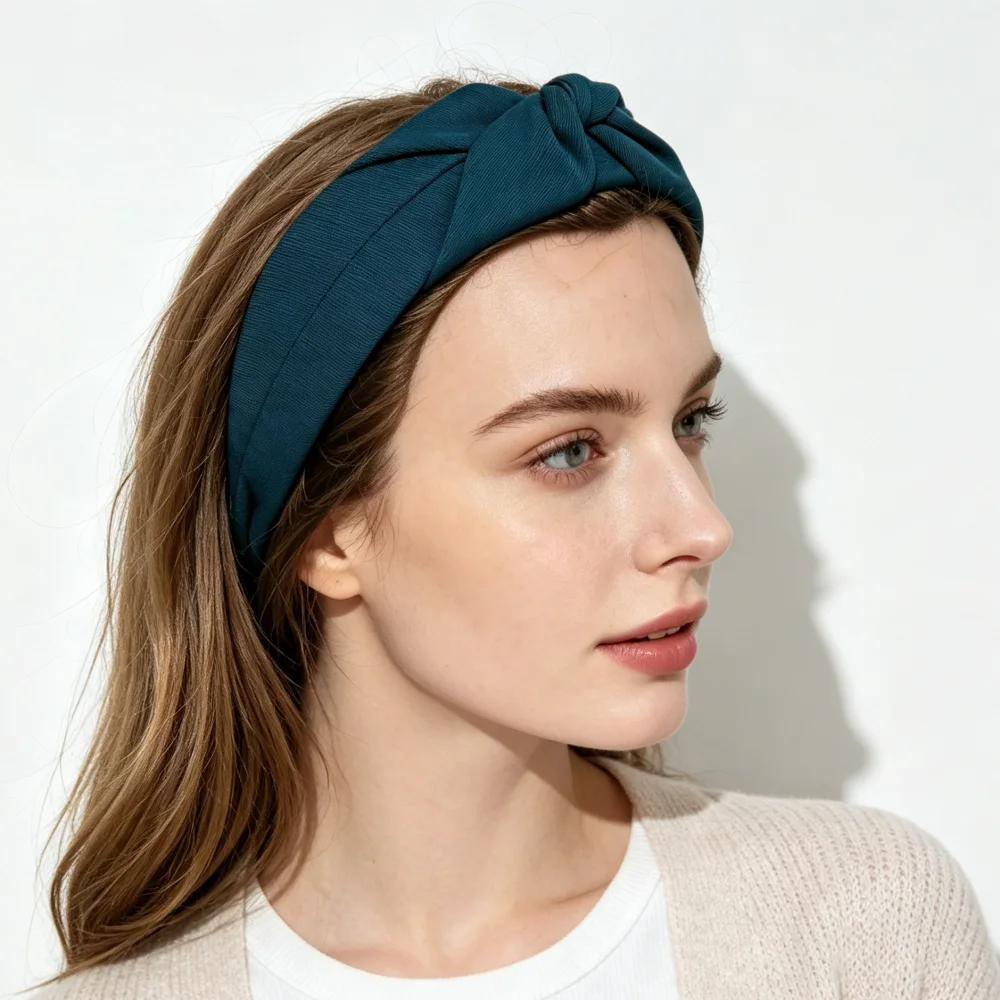 Einfarbiges geknotetes Haarband für Frauen, weicher Stoff, breites Haarband, modischer Turban-Haarreif, Haaraccessoires für den Alltag von Mädchen. – Detail 2