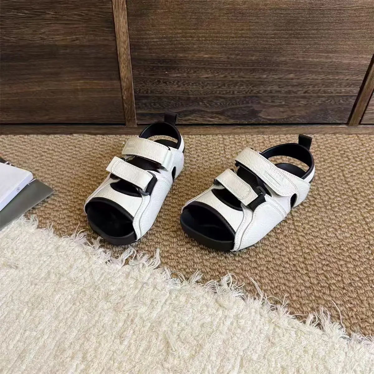 Boys Girls Strappy Leather Sandals 2026 New Summer Toddler Chunky Water Shoes Non-slip Simple Versatile Outdoor Barefoot Shoes