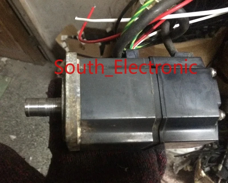 HC-MF23-S12    SERVO MOTOR ,  In good working condition, free shipping   a
