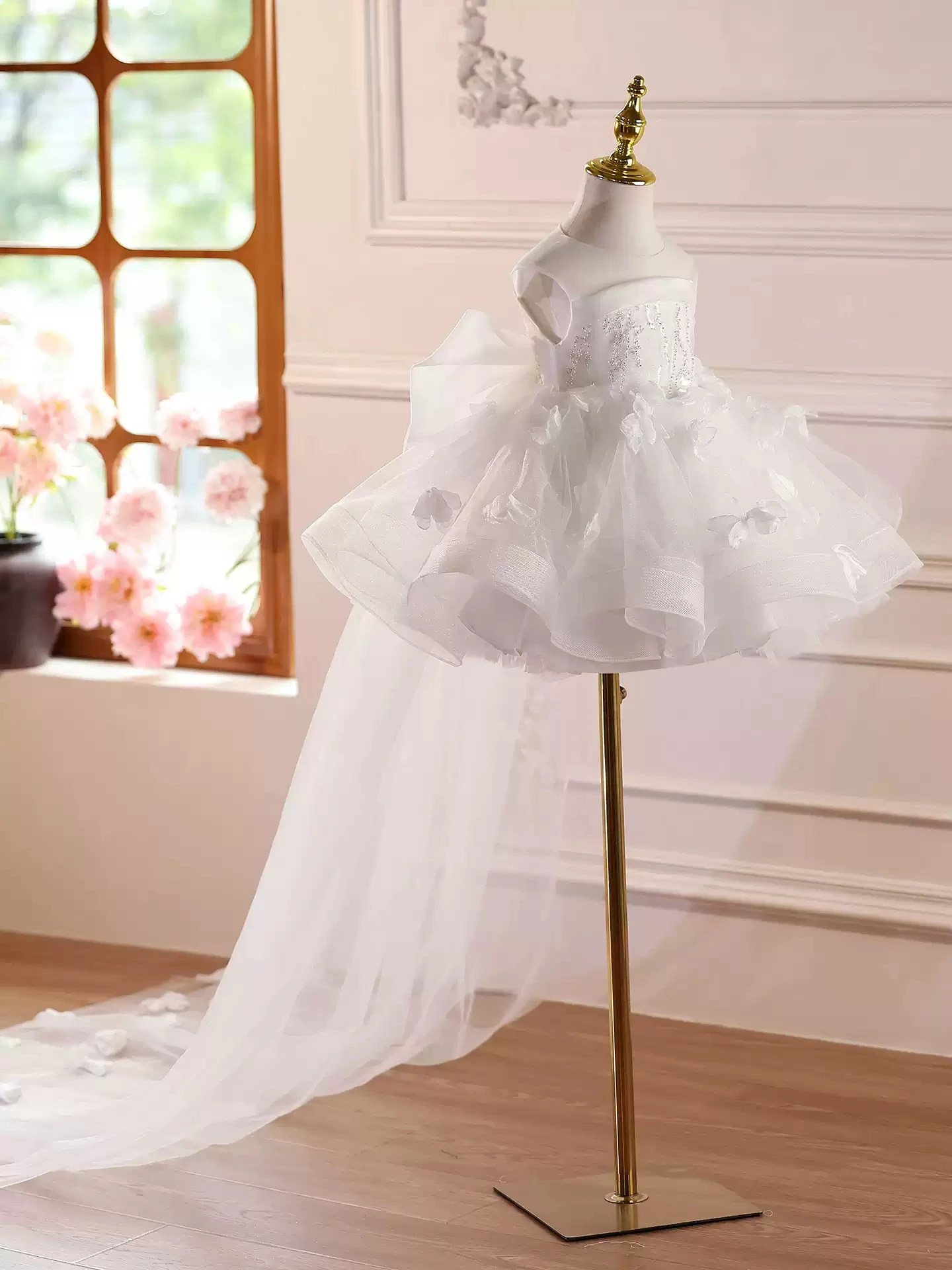 Gorgeous and elegant girls beauty pageant dress white tulle tailoring party evening dress flower girl wedding bridesmaid costume