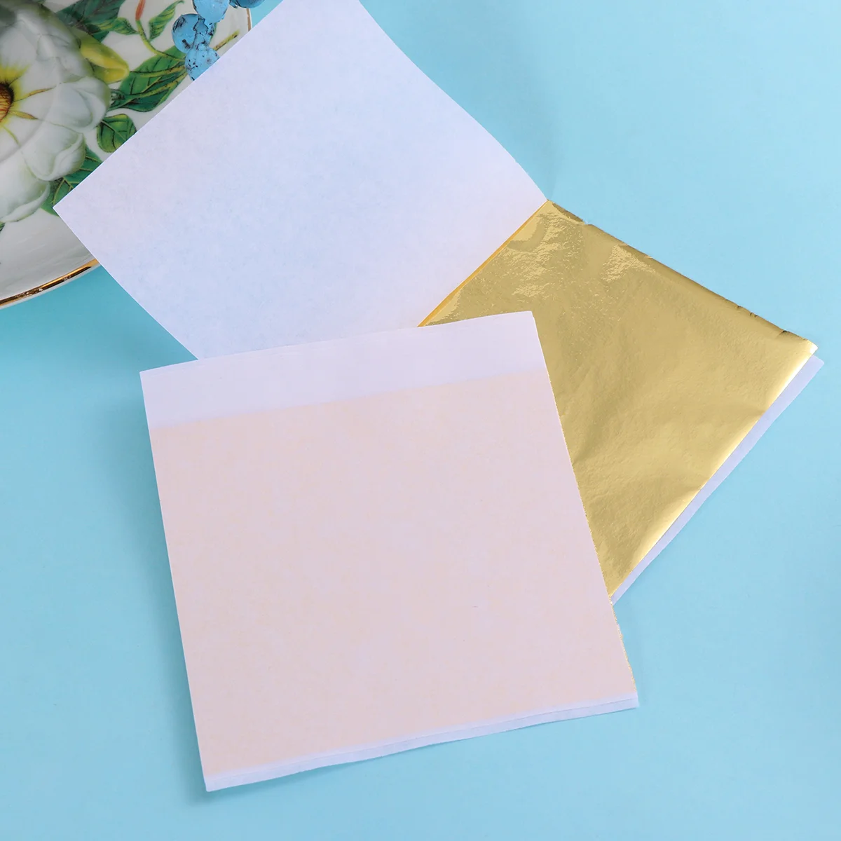 100 Sheets 9x9cm Imitation Gold Leaf Sheet Foil Paper for Manicure Clay Gilding Paint Makeup Crafting Decoration (Golden)