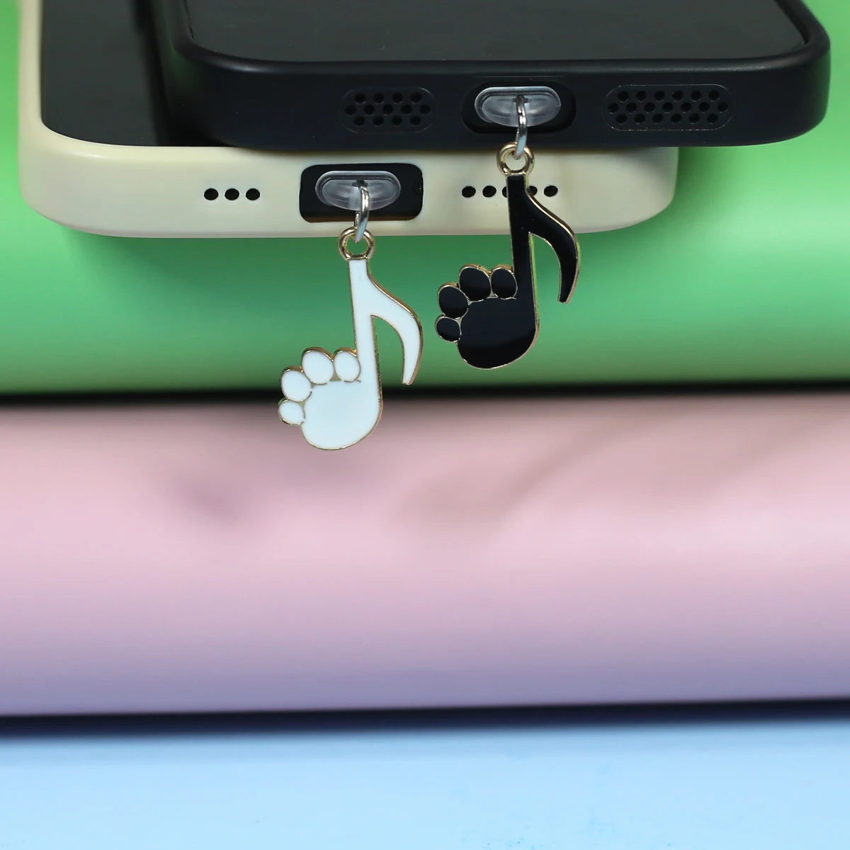 Phone Dust Plug Beautiful And Cute Music Cat Paw Mobile Accessories Decoration For Iphone For Samsung Type-C Port Dust Plug