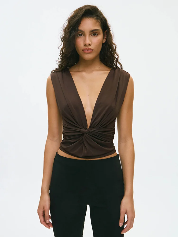 

Сексуальный однотонный топ без рукавов для женщин, с глубоким V-образным вырезом, открытой спиной, приталенный, с плиссировкой на талии, блузка для повседневной носки, модель 2026 года