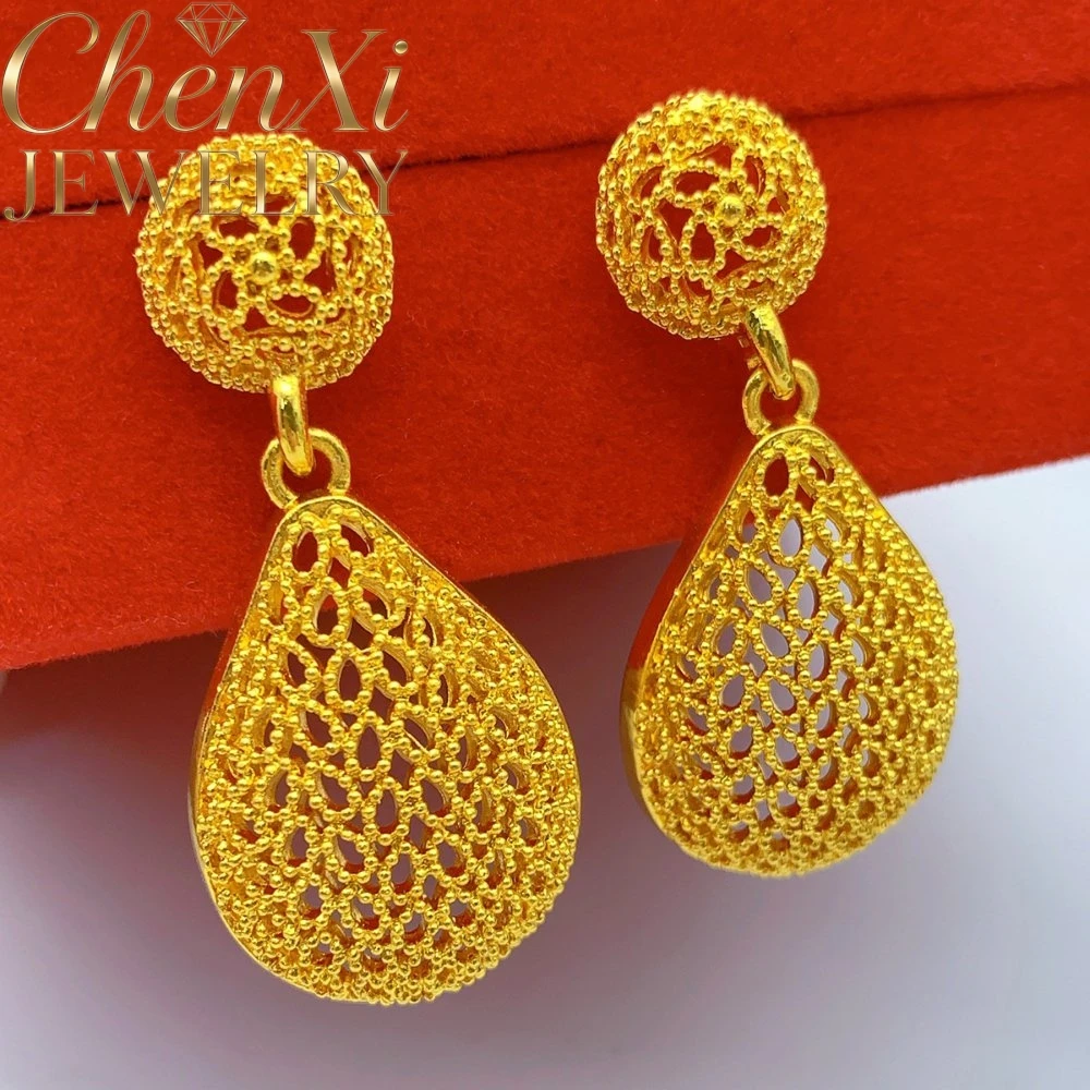 Sand Gold Vintage Hollow-Out Drop Earrings Retro Ear Adornments Multi-Scene Matching Fashion Luxury Jewelry Elegant Holiday Gift