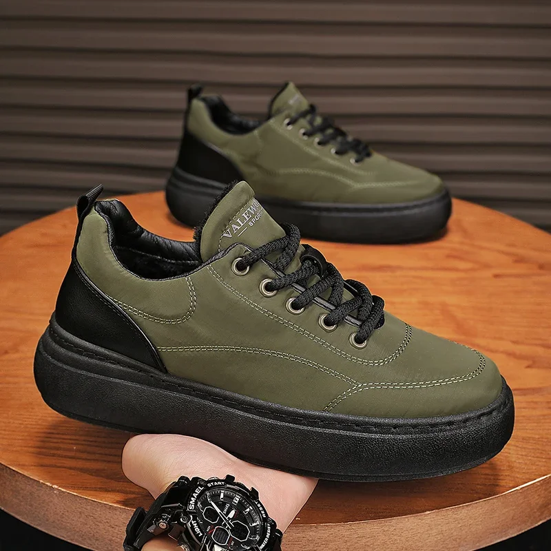 Good Quality 2025 Spring and Autumn New Fashion Men's Sports Shoes Breathable Man Sneakers Outdoor Non-slip Vintage Styles Green