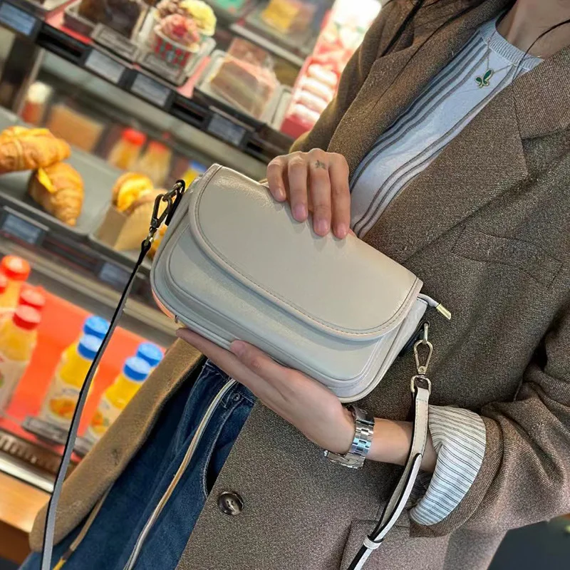 

2025 Новая большая сумка из натуральной кожи для женщин. Дизайнерская роскошная сумка. Модная ретро-сумка через плечо. Стильная и универсальная повседневная сумка.