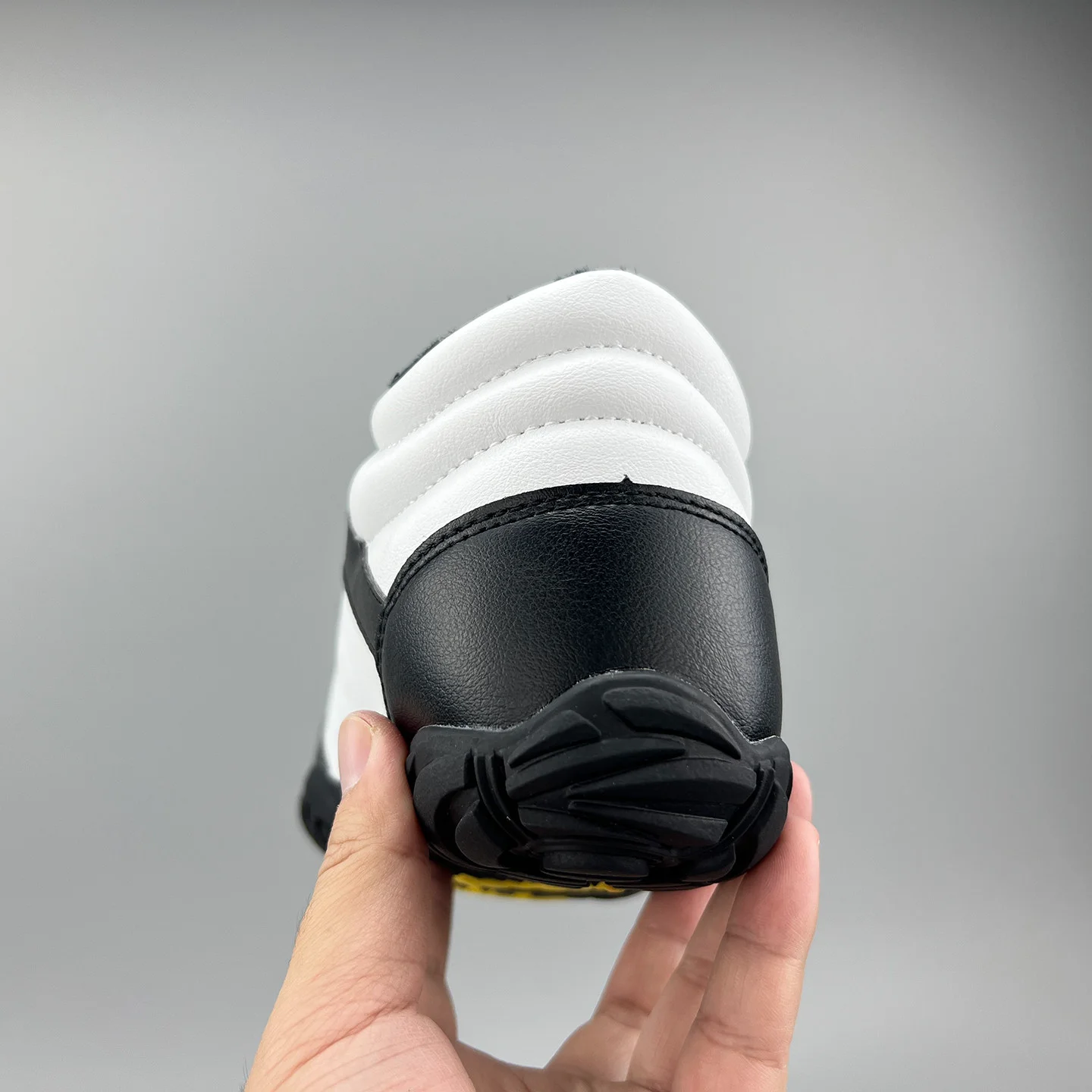 2025 New Hot Mens Outdoor Hiking Mountaineering Boots Hiking Shoes Hunting Boots Hunting Boots Hiking Shoes