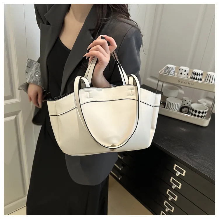 1 Stück Spezialtasche für Damen, große Kapazität, modische Joker-Umhängetasche, neue tragbare Handtasche für Pendler. – Detail 8