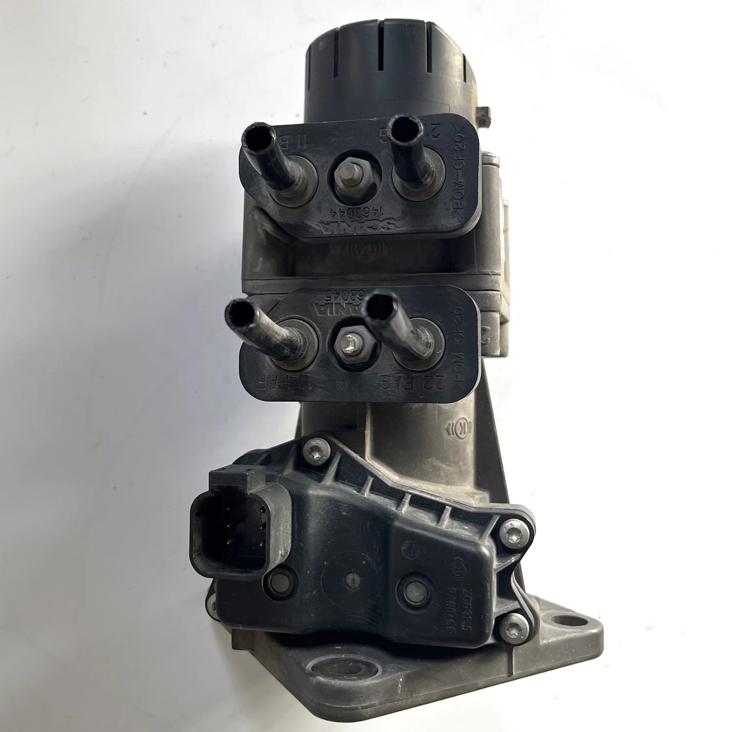 جودة عالية لأجزاء سكانيا 1942899 أسطوانة الفرامل الرئيسية مناسبة للأجزاء المستوردة لشاحنة توزيع عالية الجودة G440