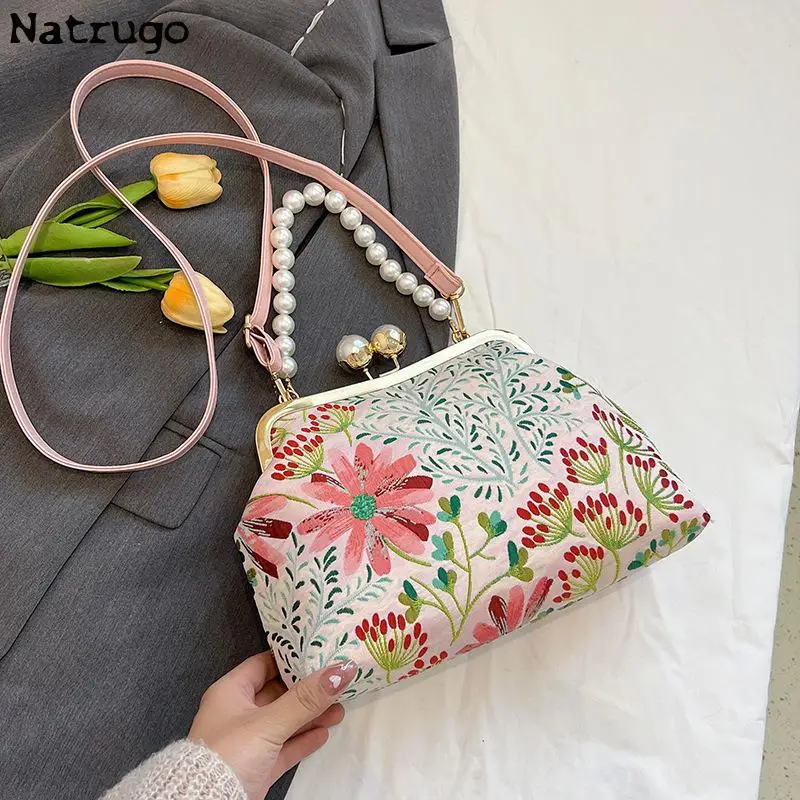 Elegant Lady Embroidery Bags Clip Purse And Handbag Flowers Dinner Clutch Hand Bag Ladies Pearl Chain Crossbody Shoulder Bag