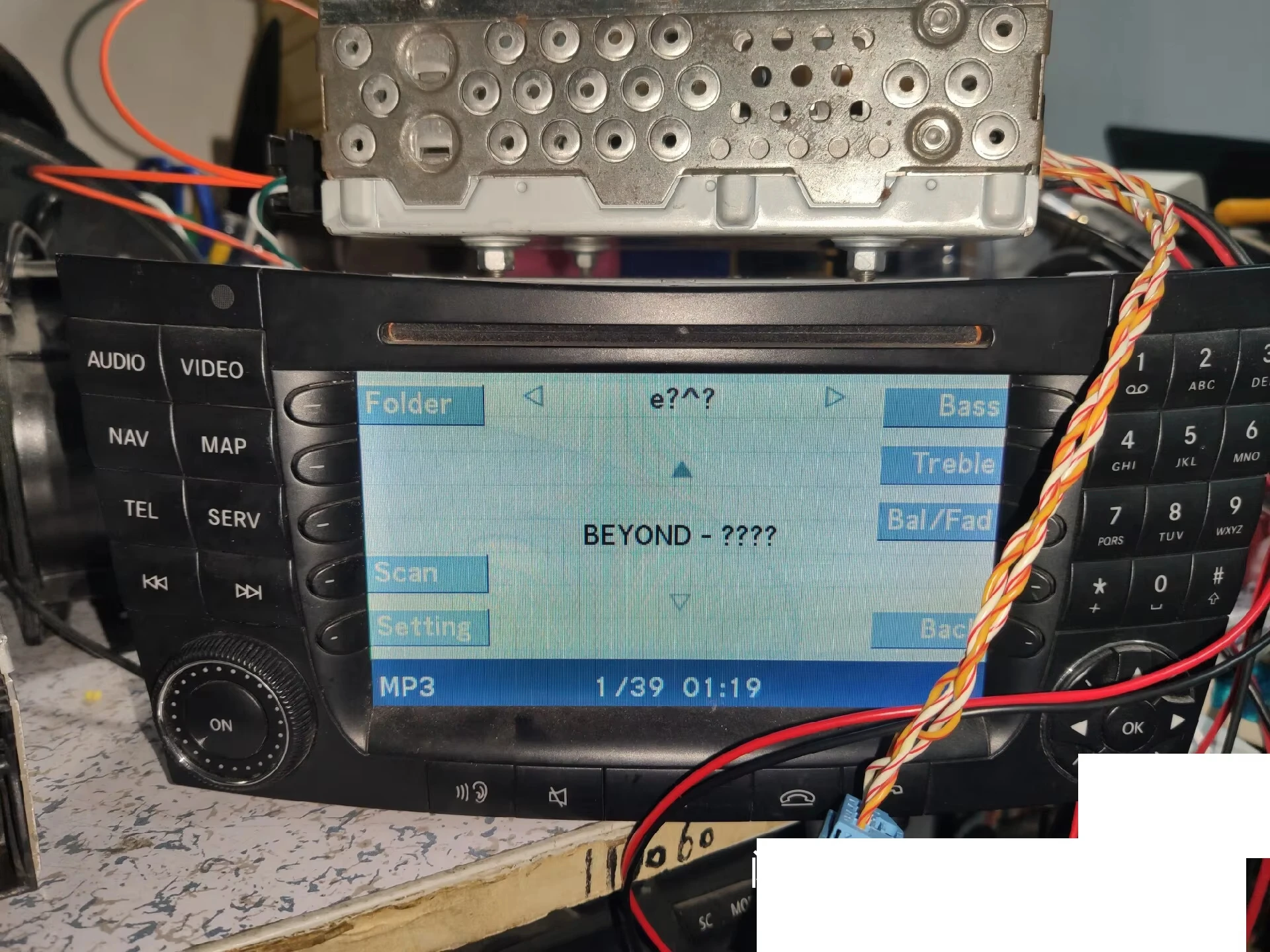 Suitable for Mercedes-Benz A164 head unit decoder ML W211 A171 A177 head unit black power box, supports backlit button lights