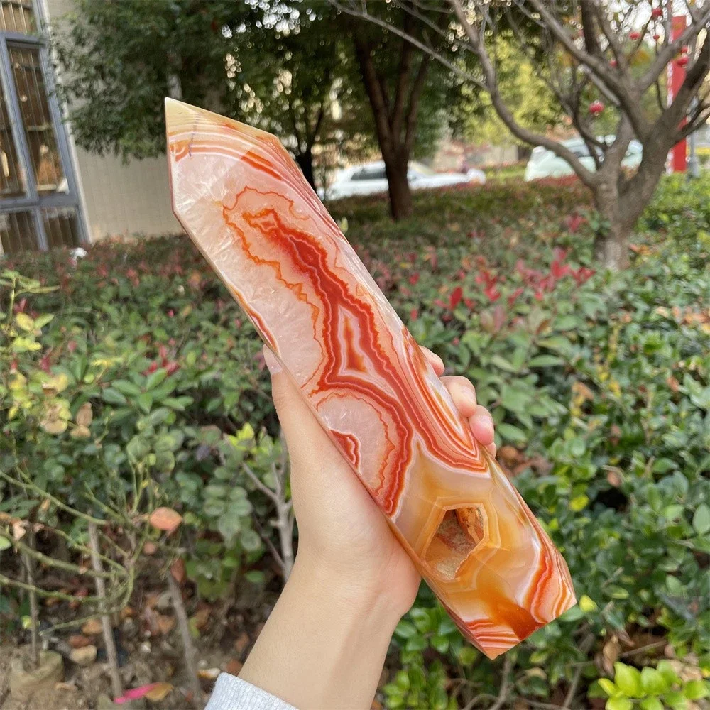 Natural red agate crystal quartz energy tower, for spiritual healing, home decoration, purification and divination, meditation a
