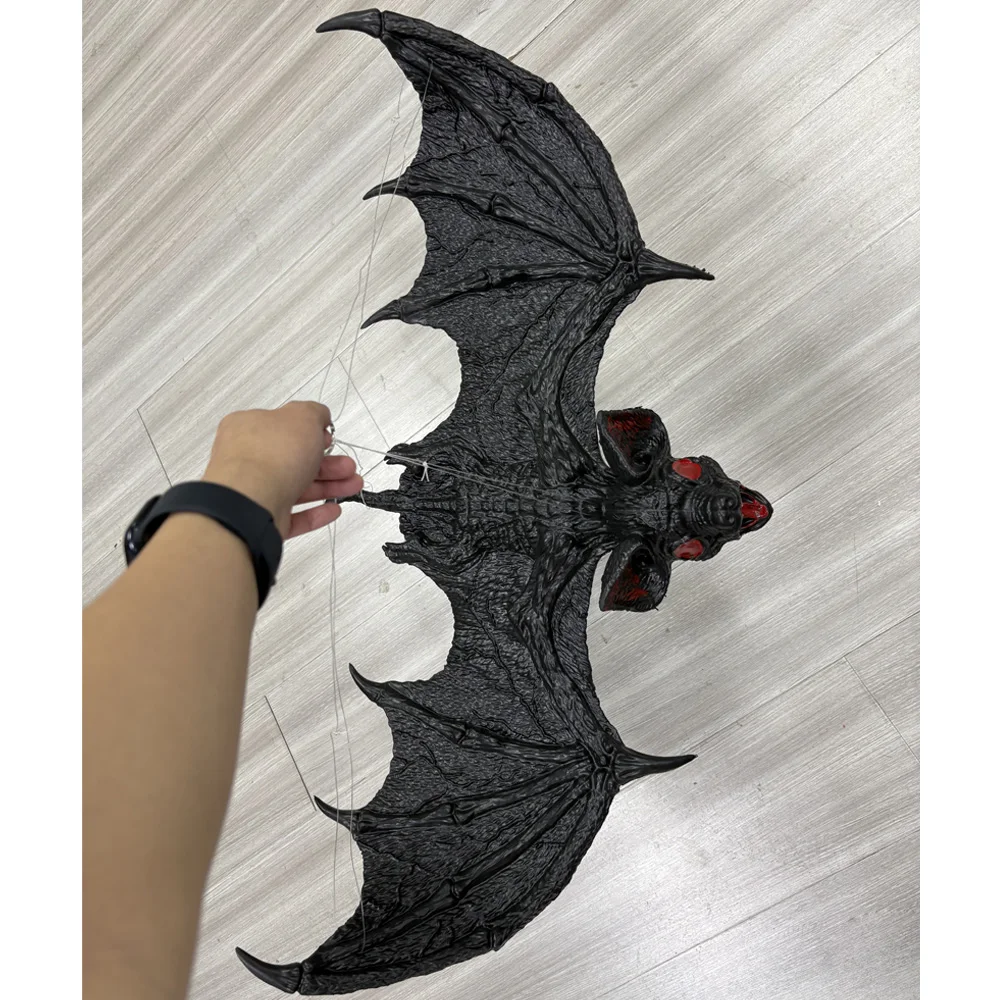 Large Bat Hanging Halloween Decor Big Realistic Pu Ornament Giant Bat Pendant Haunted House Party Home Yard Wall Decor Props