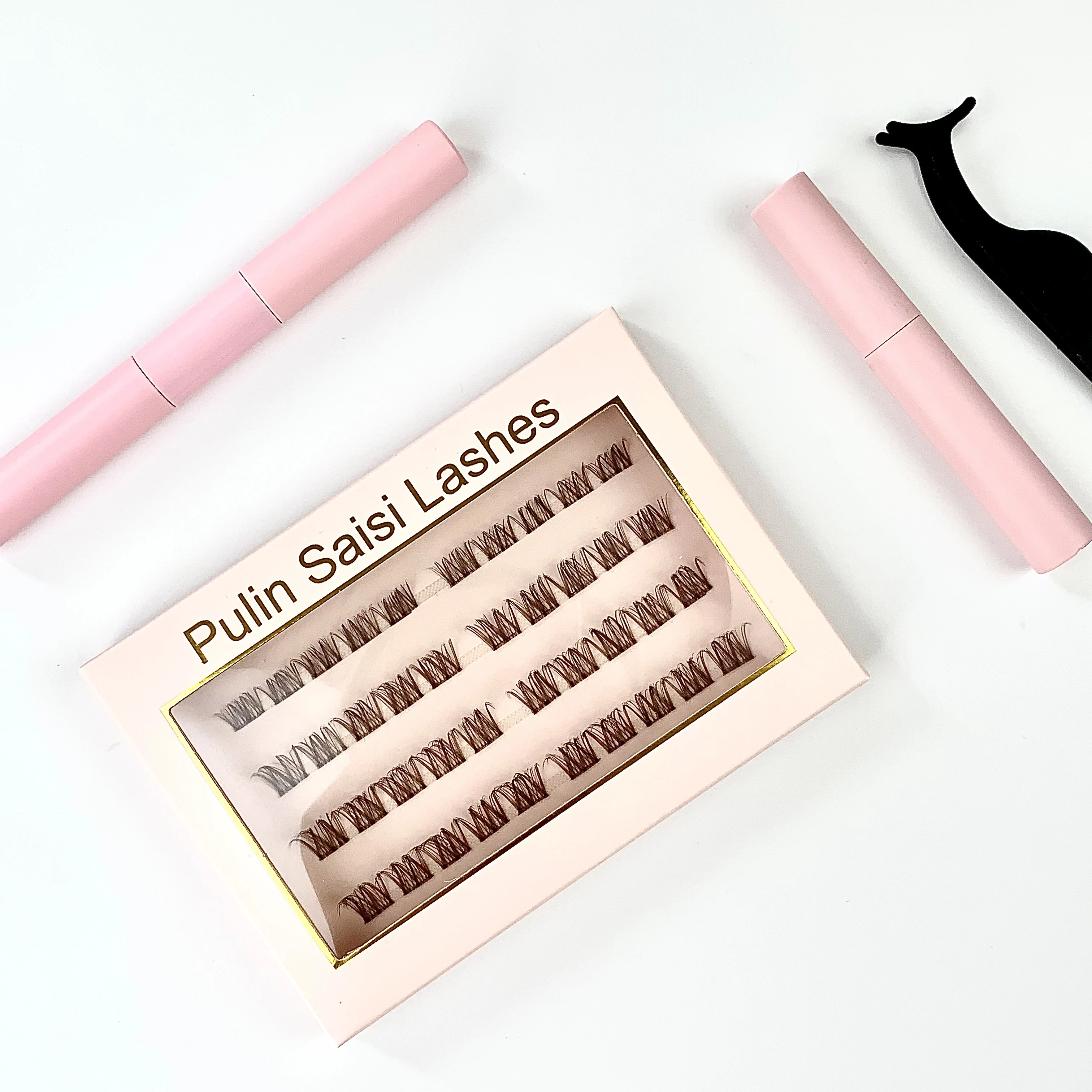 ブラウンカラーラッシュエクステンションキット、1箱10-14mmブラウン個別つけまつげ、ボンドシール、ラッシュリムーバー、ラッシュピンセットが付属します。