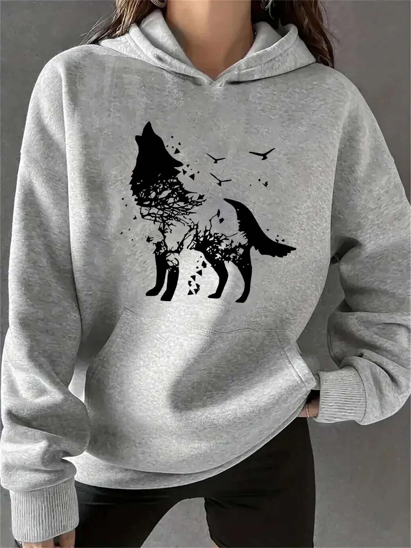 New Autumn Winter Women Wolf Pattern Hoodie Casual Black Pullover White Wolf Pattern Casual Versatile Comfortable Graphic Hoodie