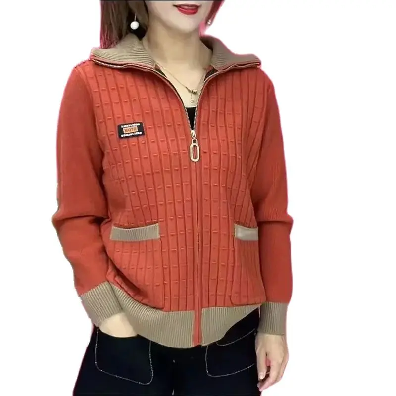 2026 春秋ママ着用ショートニットジャケット女性ルーズニットウェアコートファッションジッパーポケットセーターカーディガントップス女性