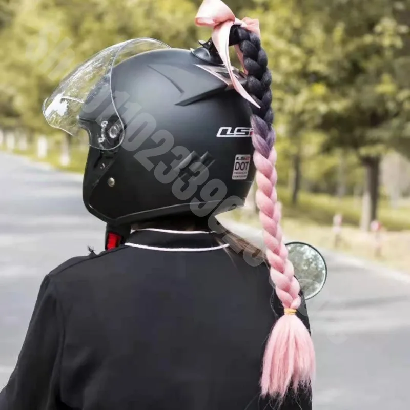 Trança suja Capacete de motocicleta Decoração, Trança Bicolor Ponytail, estilo de rua legal bonito, vermelho líquido, torcidos de massa frita