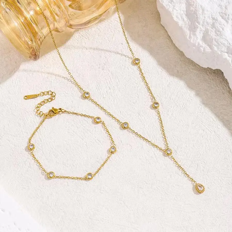 

INS European and American Fashion Personality Simple Round Zircon Necklace Titanium Steel Non fading Necklace 18K Gold