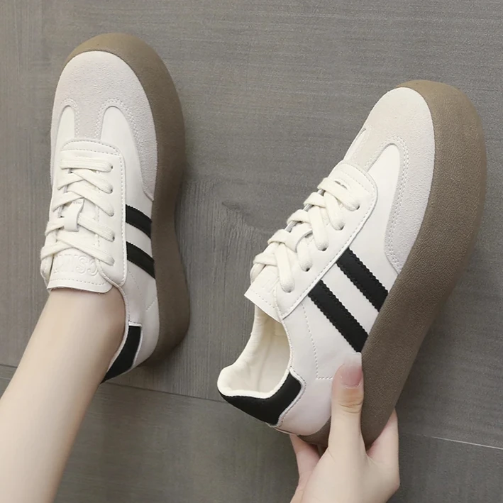 

Women Casual Outdoor Sneakers 2025 Spring Autumn Round Toe Lace Up Sports Shoes Vulcanized Shoes Zapatos De Mujer