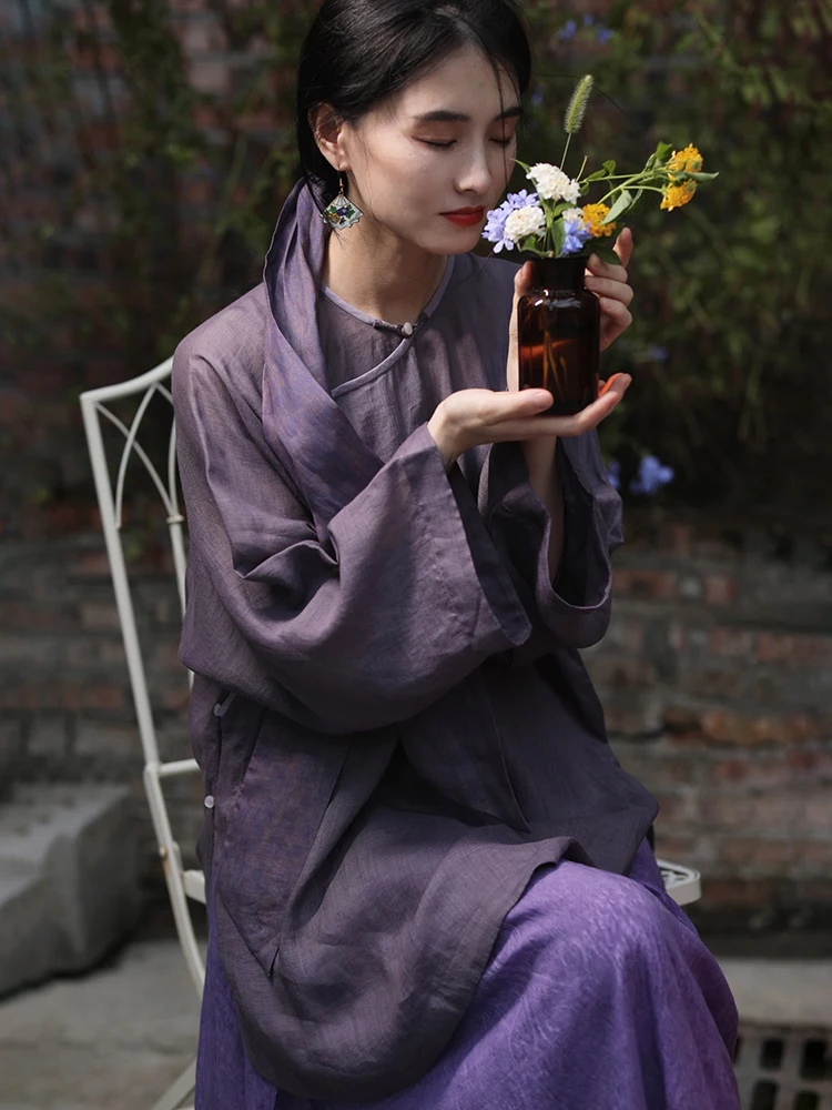 

Новое китайское платье-ципао из фиолетового фактурного льна с разрезом, модель «Девятая облака» (Сучжоу), изогнутый силуэт, повседневная носка
