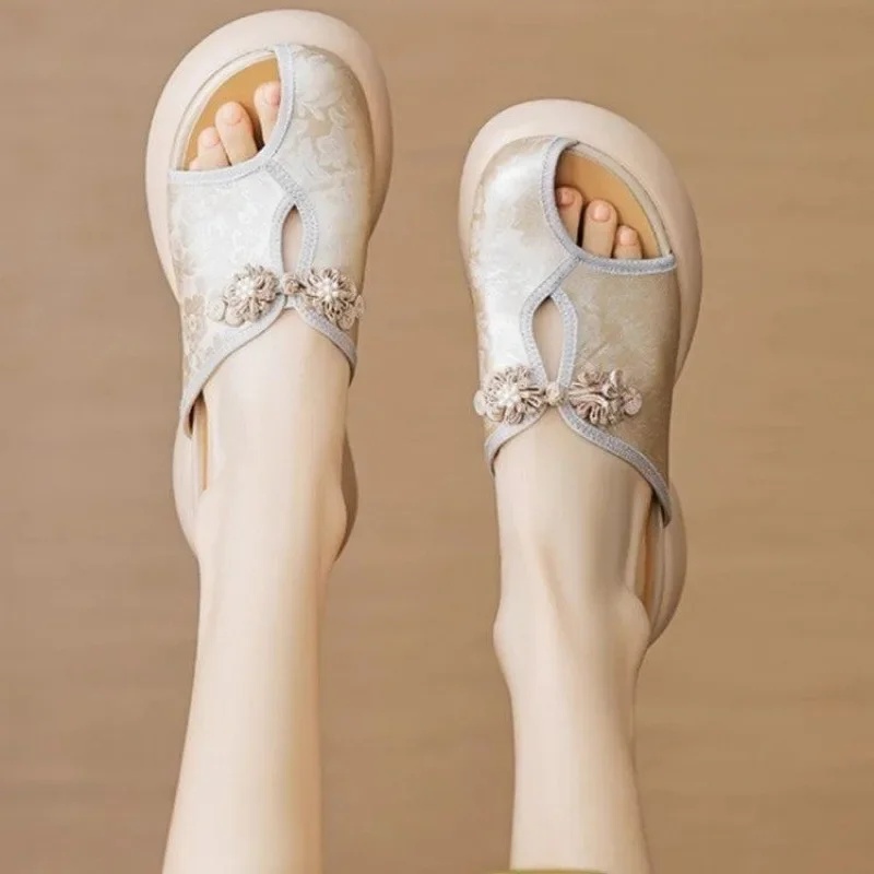 Flip Flops Summer New Women's Flat Slippers Outdoor Beach Shoes Bohemian Style Printed Designer Slippers Mid Heel Modern Female