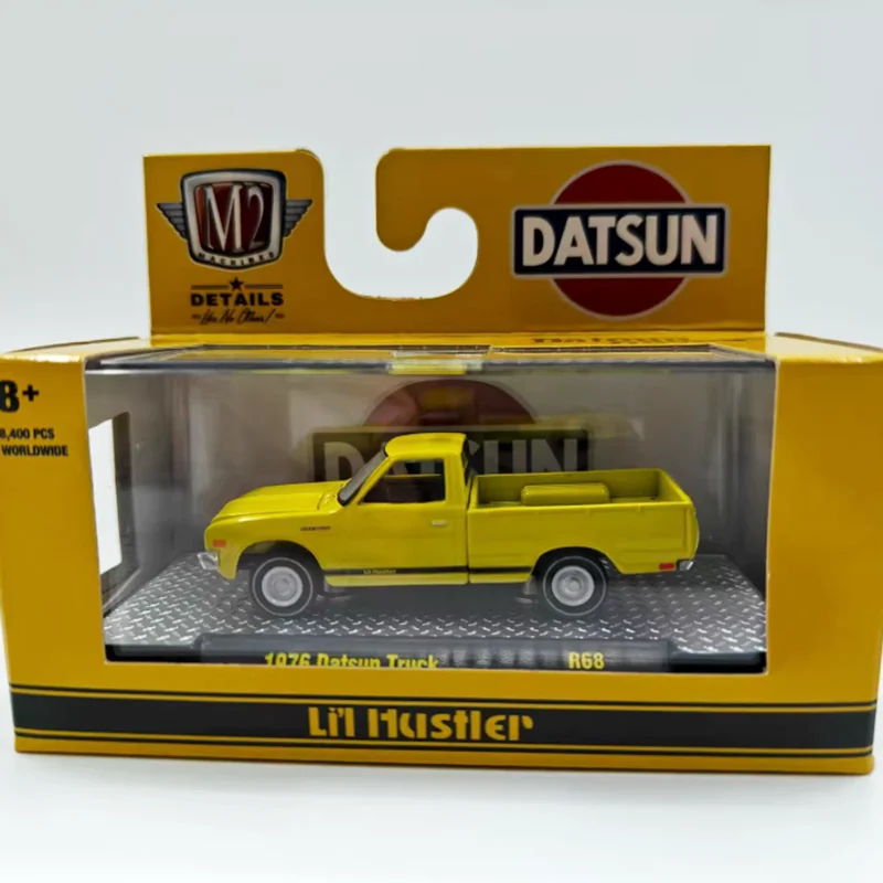 Diecast Alloy 1:64 Scale Datsun 1976 Pickup Truck Cars Model Green Adult Toys Classics Souvenir Collection Gifts Static Display