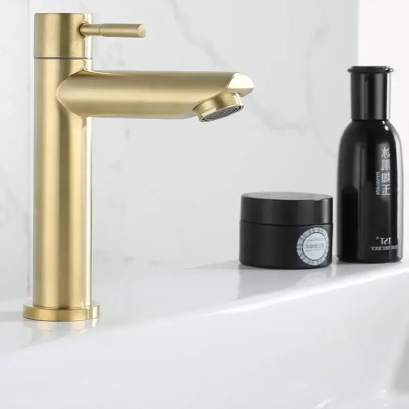 SUS304 Enkele koude kraan Geborsteld goud Wastafelkraan Waterval Badkamerkraan Roestvrijstalen waterkraan voor keuken of bad