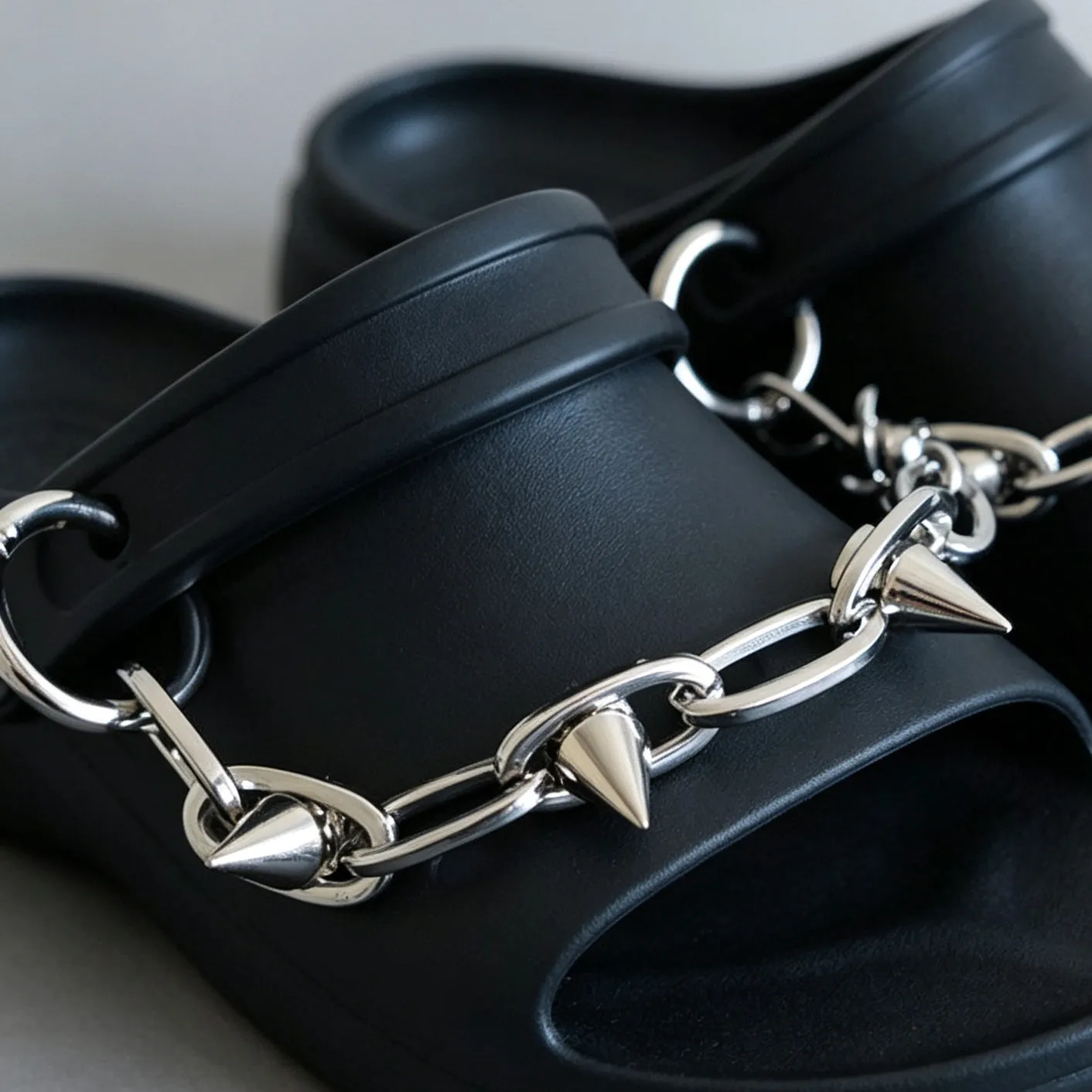 3Pcs Skin Friendly Shoe Chains Punk Design Shoe Jewelry Decor for Women Sneakers Boots Sandals Slippers with Exquisite Details