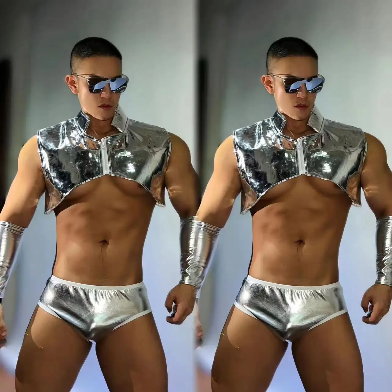 

Sliver Blue Shiny Laser Mirror Vest+Short+Sleeve Cuff 3pcs Outfits Party Nightclub Bar Male Singer Dancer Stage Performance Set