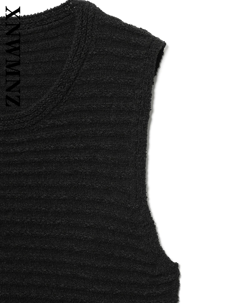 XNWMNZ 2025, Sommer Neue Dame Chic Einfache Ärmellose O-Kragen Strickkleid Pendeln Frau Schwarz Kleider Casual Quaste mini