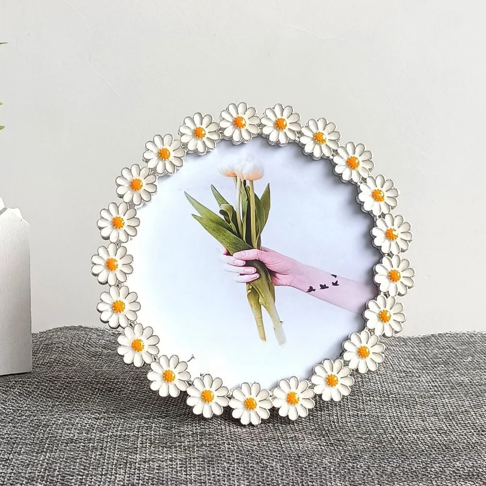 Rustic Floral Metal Photo Frame White Lightweight for Home Office Bedroom Decor 4 Round 6x17cm 7x20cm Outer Size