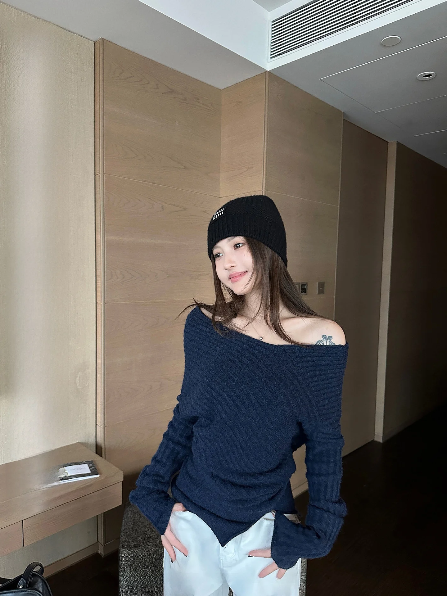 

Loose Fit Irregular Shoulder Women's Knitted Sweater Spring New Style Lazy Style Slimming Overhead Cardigan Long Sleeve Top