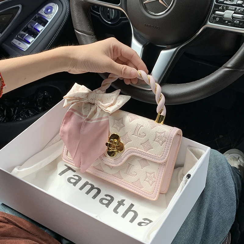 sac-a-main-femme-tendance-en-cuir-pu-souple-motif-floral-gaufre-petit-sac-carre-avec-nœud-elegant-style-decontracte-nouveau-modele-2026