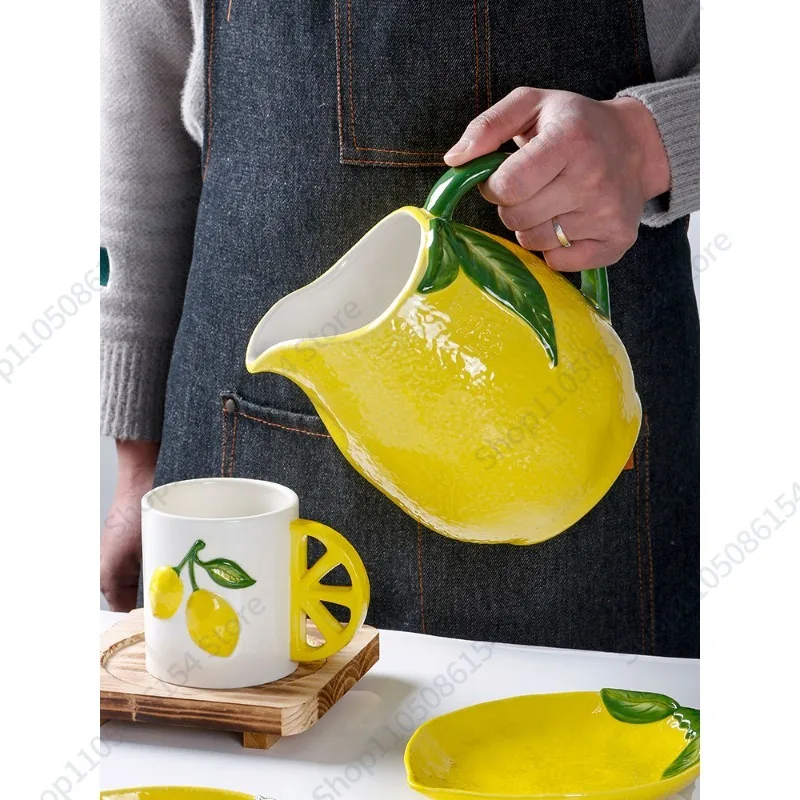Creative ceramic high temperature resistant cold kettle household high value hand painted lemon relief large capacity water cup