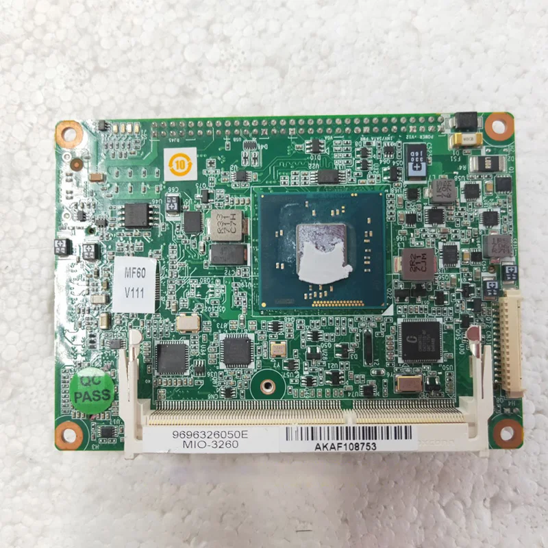 Máquina de desmontaje Original MIO-3260 para placa base de Control Industrial Advantech 100% probado envío rápido