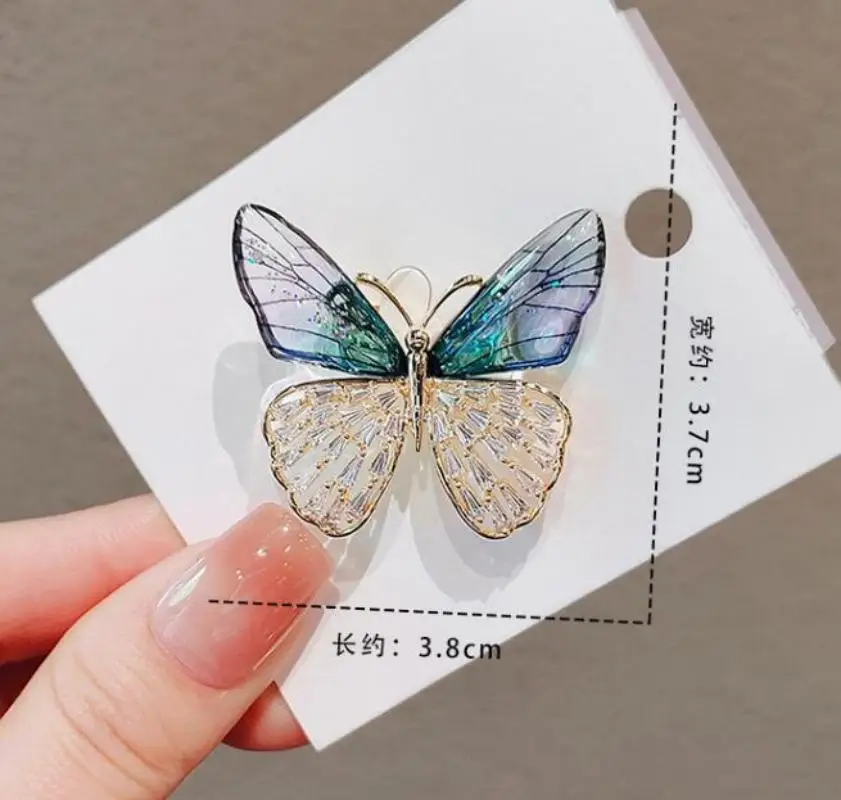 Simple Transparent Acrylic Butterfly Brooches For Women Unisex Charms Rhinestone Butterfly Insect Brooch Pins Trendy Friend Gift