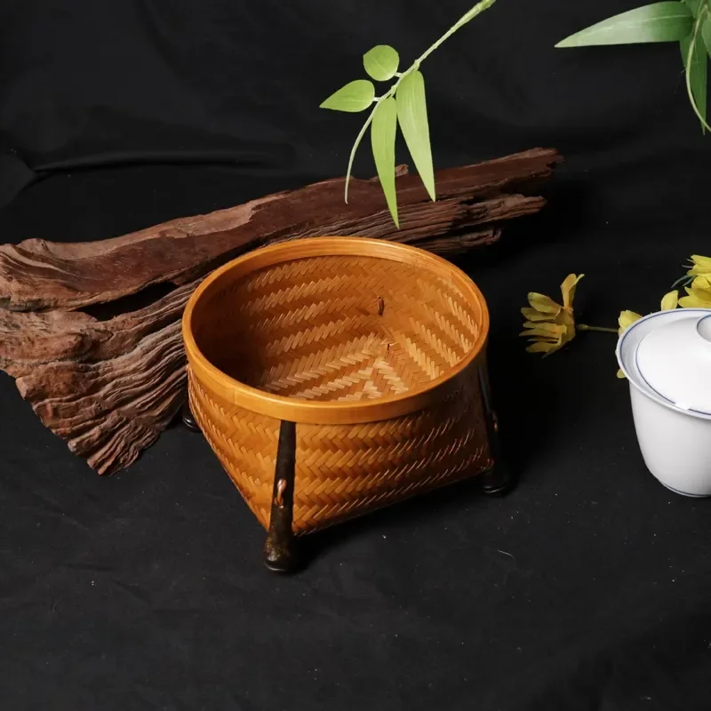 Square Bottom Round Mouth Purple Bamboo Fruit Plate Lacquer Craft Four Legs With Lid Hand Woven Natural Bamboo Decoration