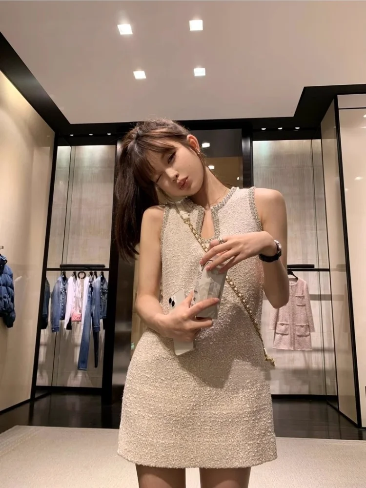 Wysokiej jakości luksusowe sukienki tweedowe z koralikami dla kobiet O-Neck Sleeveless Slim Waist Woolen Party Mini sukienki Nowa odzież damska
