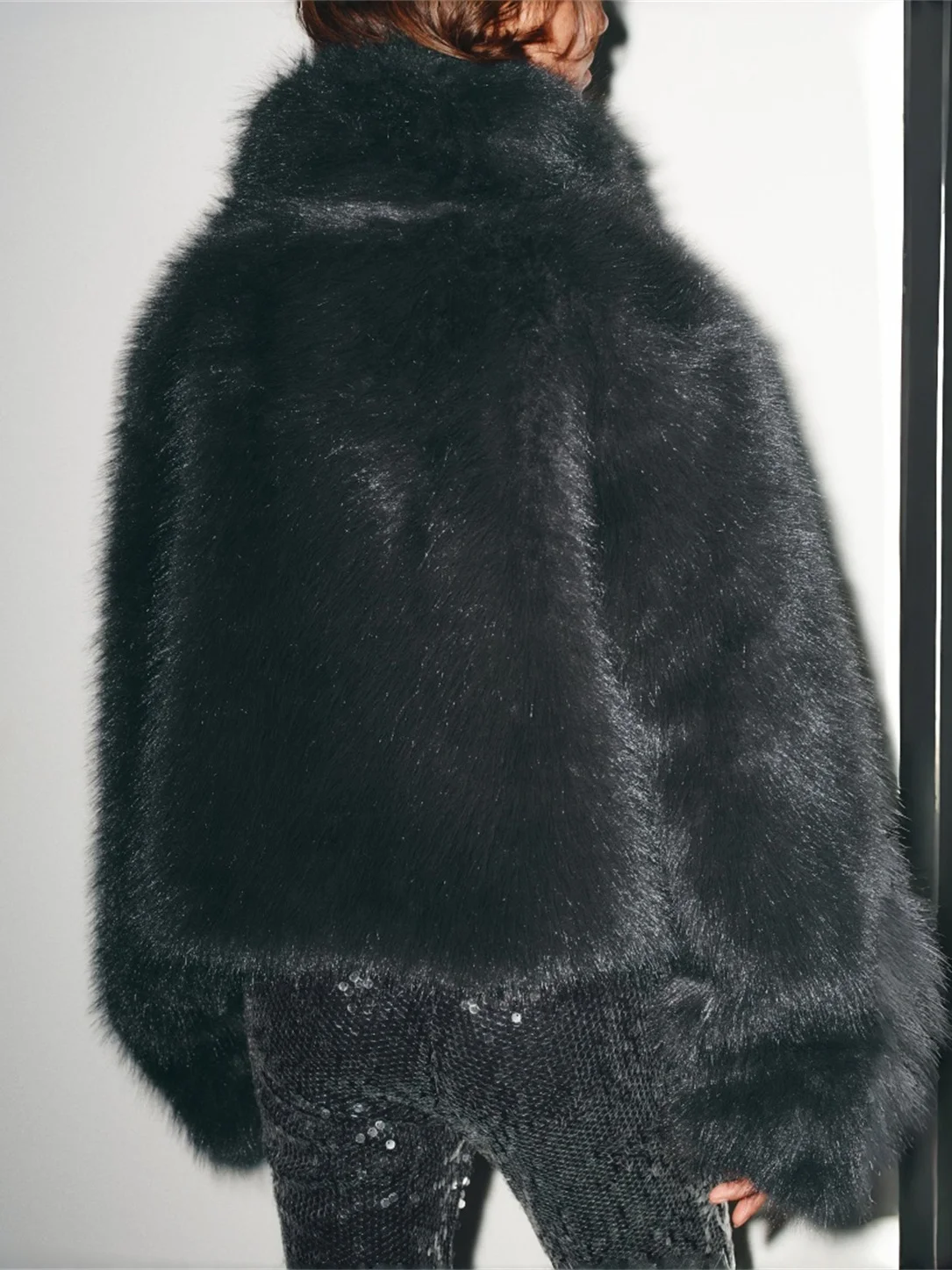 เสื้อโค้ทขนเฟอร์เทียมแฟชั่นสำหรับผู้หญิง สไตล์หรูหรา คอลเลคชั่นฤดูใบไม้ร่วงใหม่ เหมาะสำหรับวัยรุ่น ทรงเข้ารูป