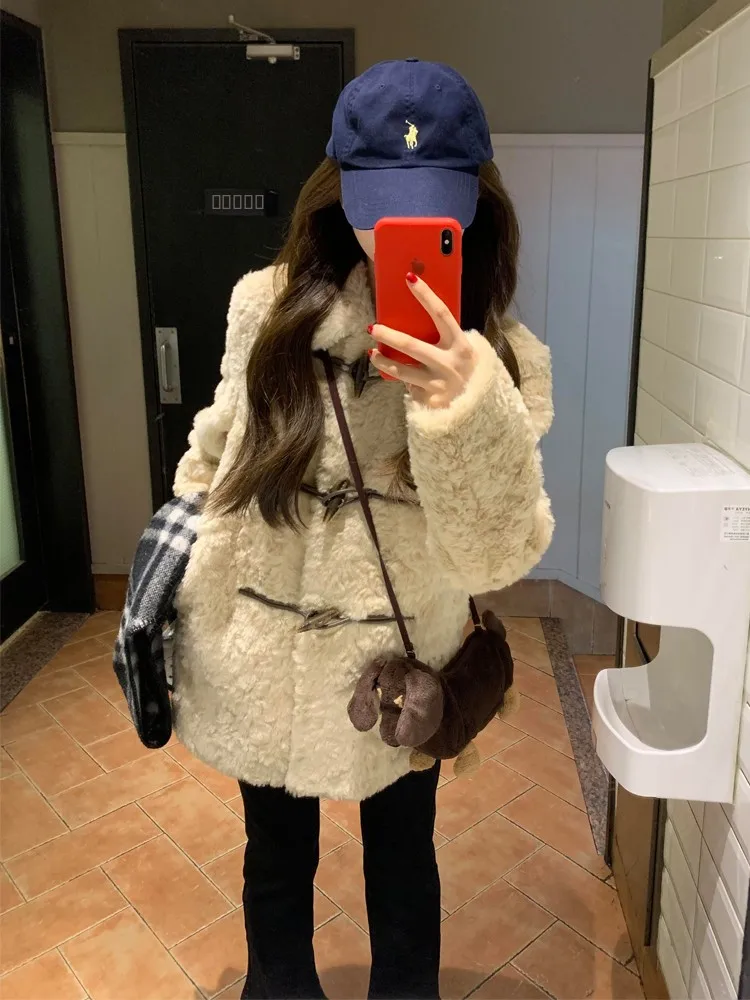 Ladies Casual Sle eepskin Coat Thiened Long Sve Mid-Length Warm Faux Fur Jaet Button Closure Leather And Fur Integ...