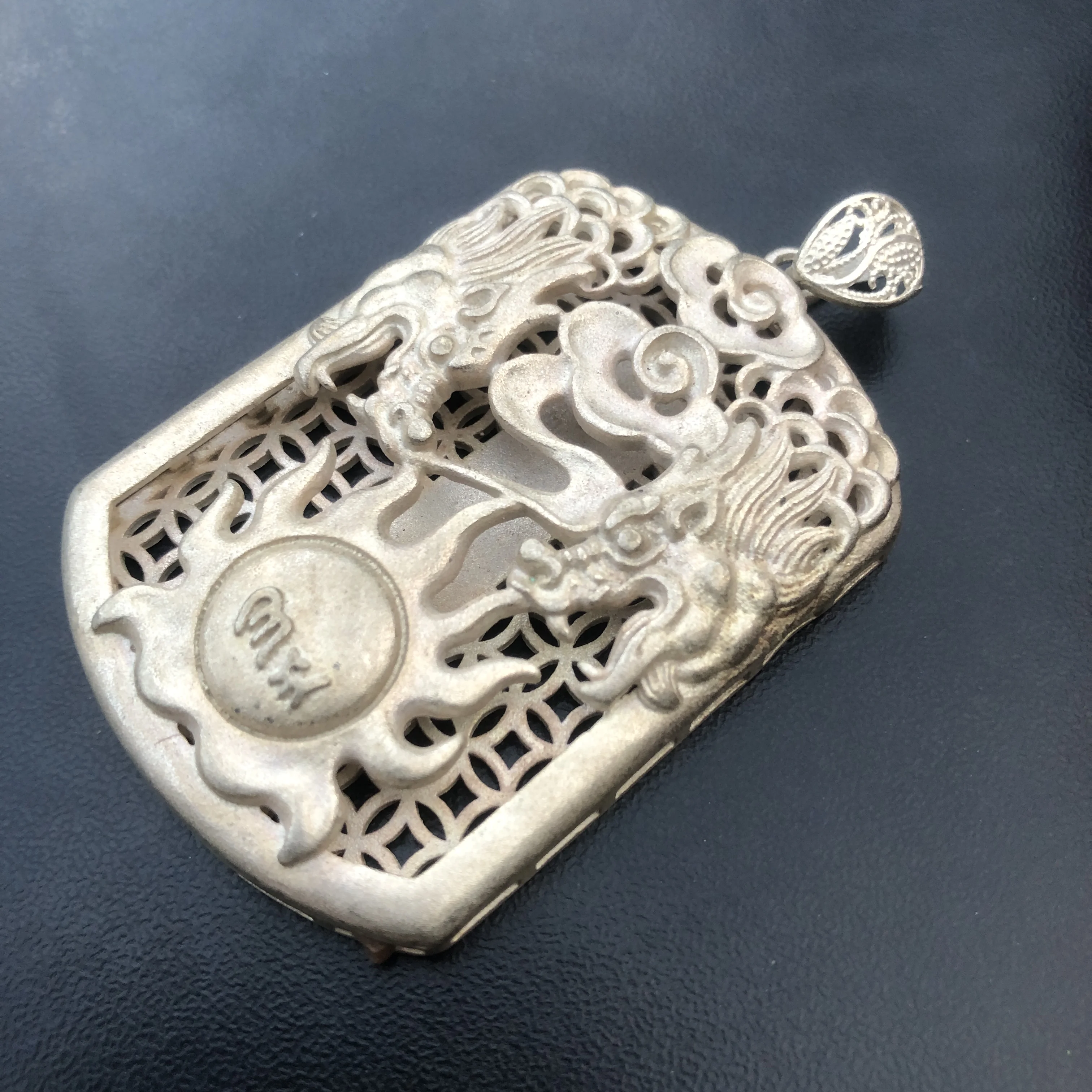 Pendentif creux vintage en arg - Ethnic Fashion World avis et prix