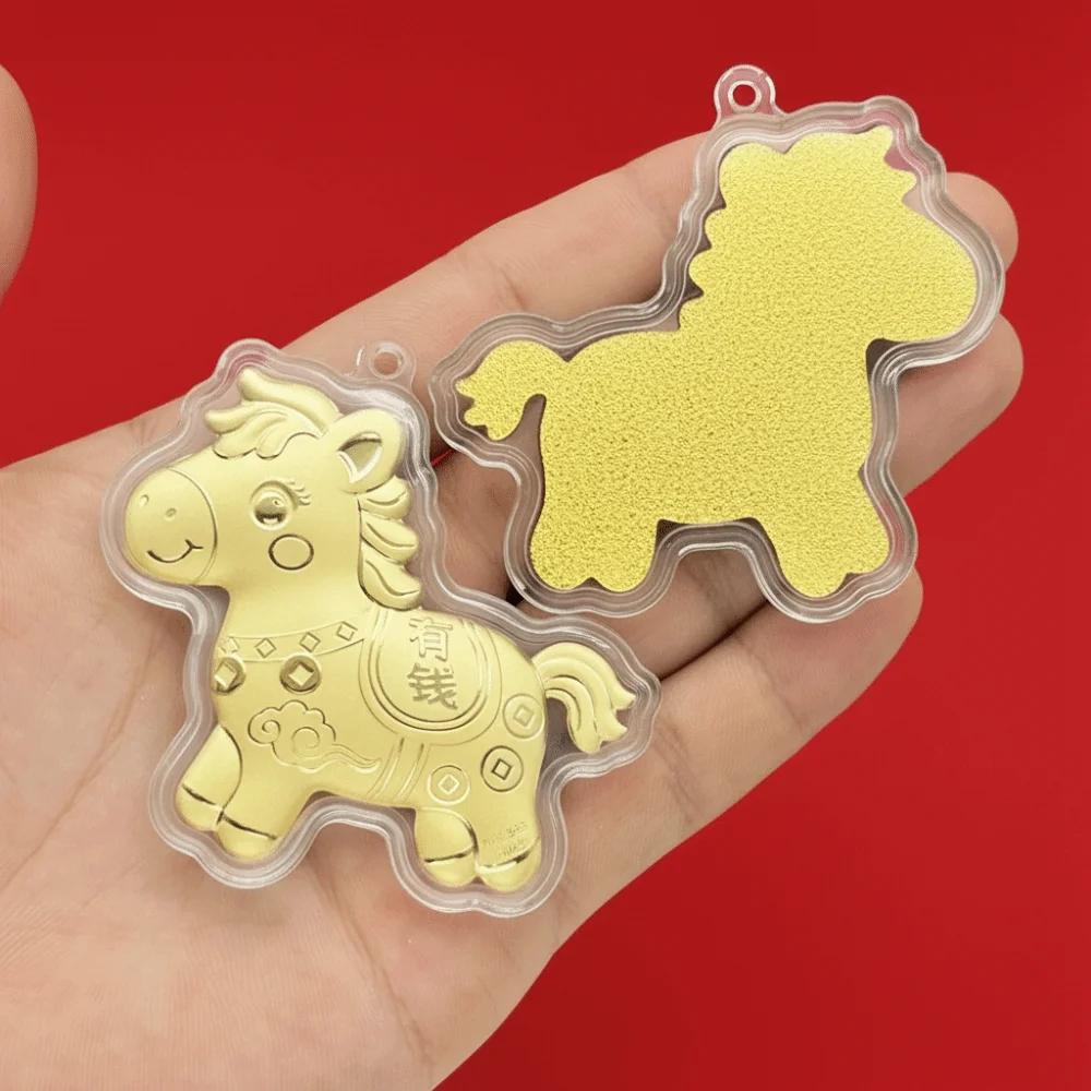 تنوعا المهر المفاتيح الكرتون الذهب المهر حقيبة قلادة 2026 زودياك الحصان سلسلة هواتف المحمول زودياك الحصان سنة محظوظ هدية تذكارية