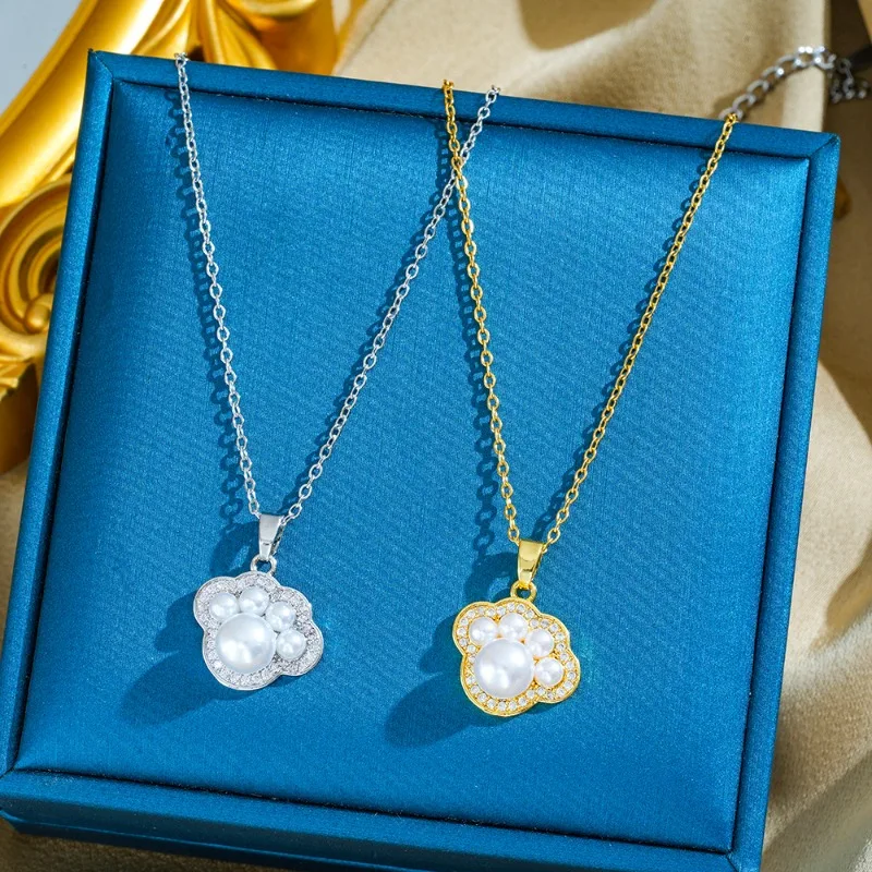 

Fashionable and fresh pearl, cute cat paw titanium steel necklace, niche high-end feel, versatile collarbone chain