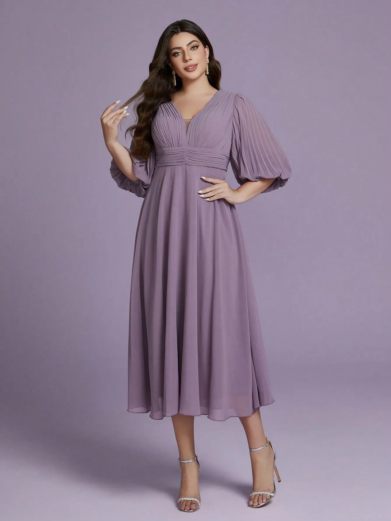 Immagine 7: Abito lungo in chiffon di seta Mgiacy Plus Size con scollo a V profondo e stampa solare, con orlo ampio e svasato